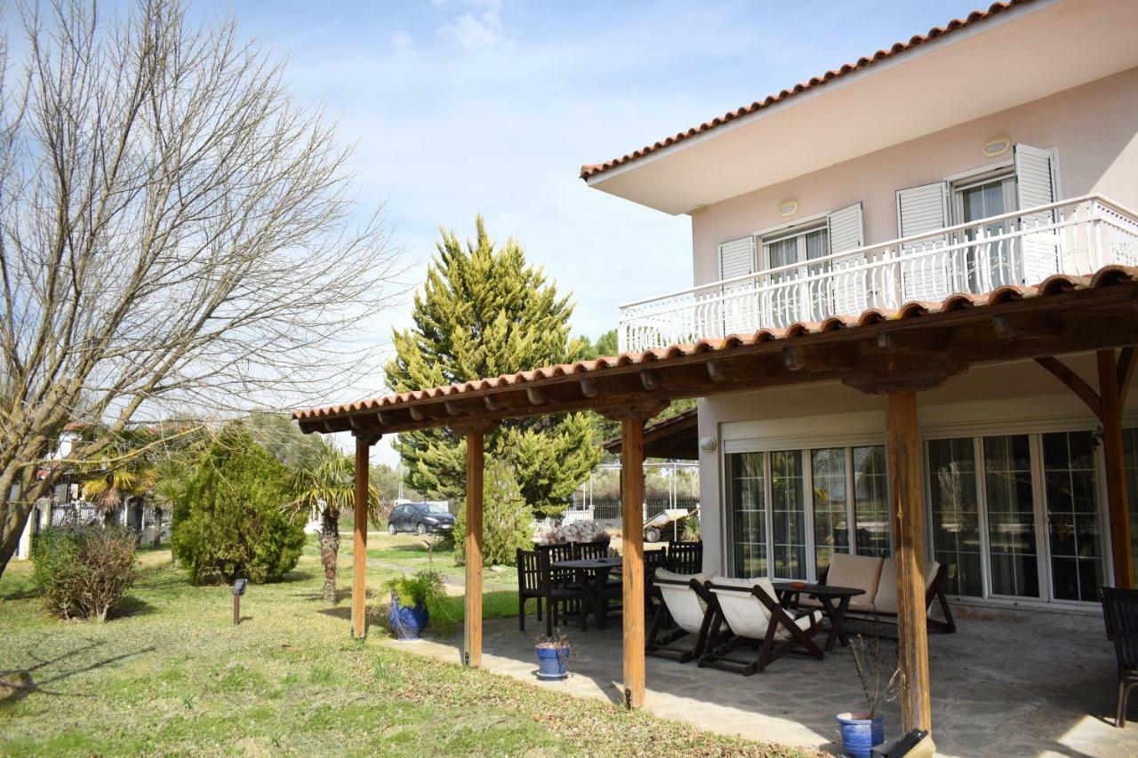 Villa Close To The Beach Ormos Panagias Exterior foto
