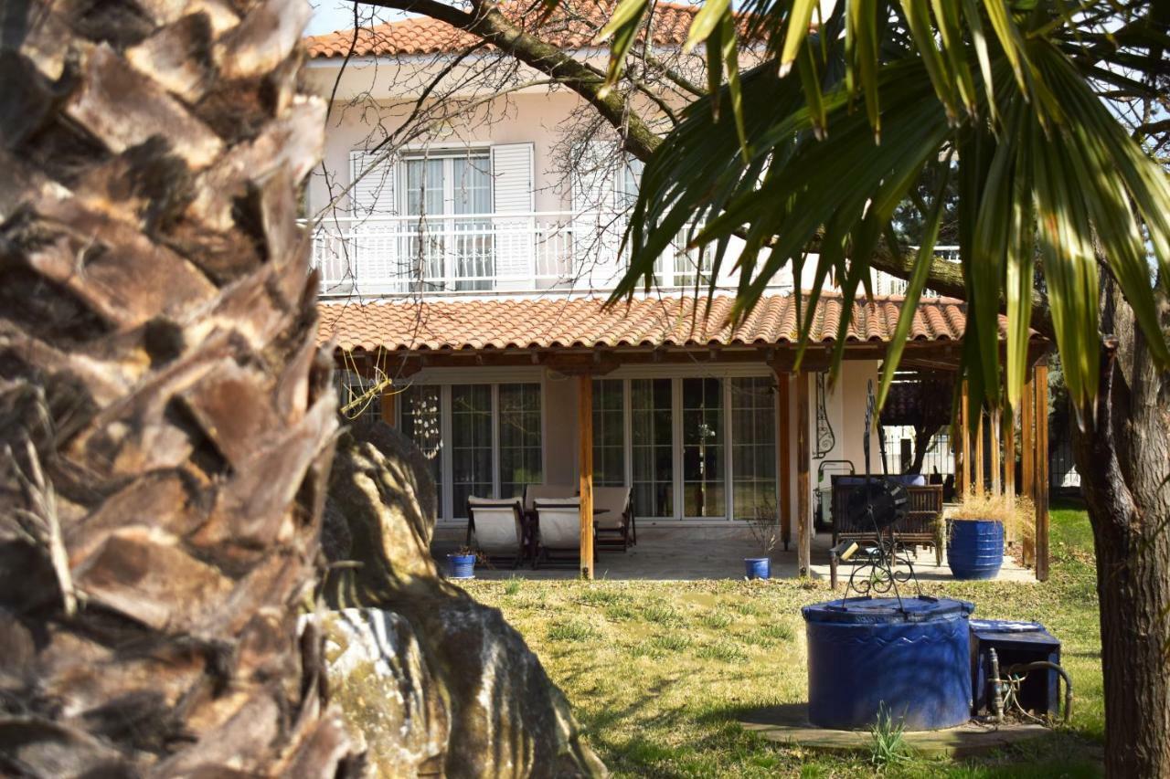 Villa Close To The Beach Ormos Panagias Exterior foto
